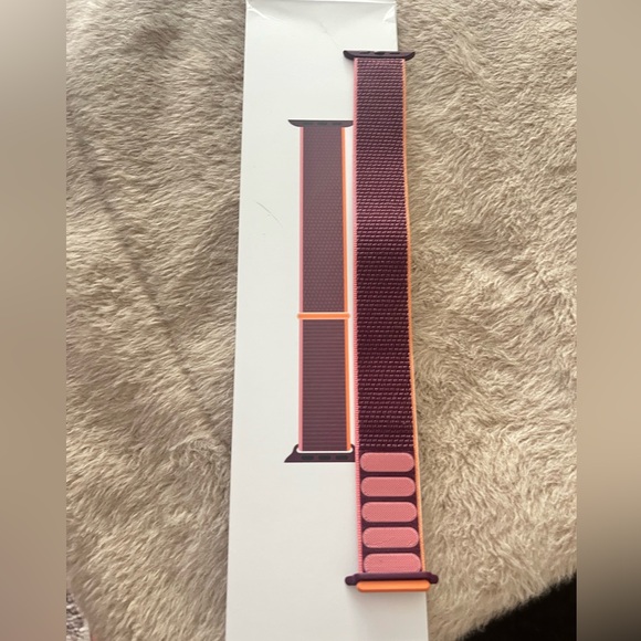 Apple Watch Sports Loop Watch Band 44mm - Picture 1 of 6